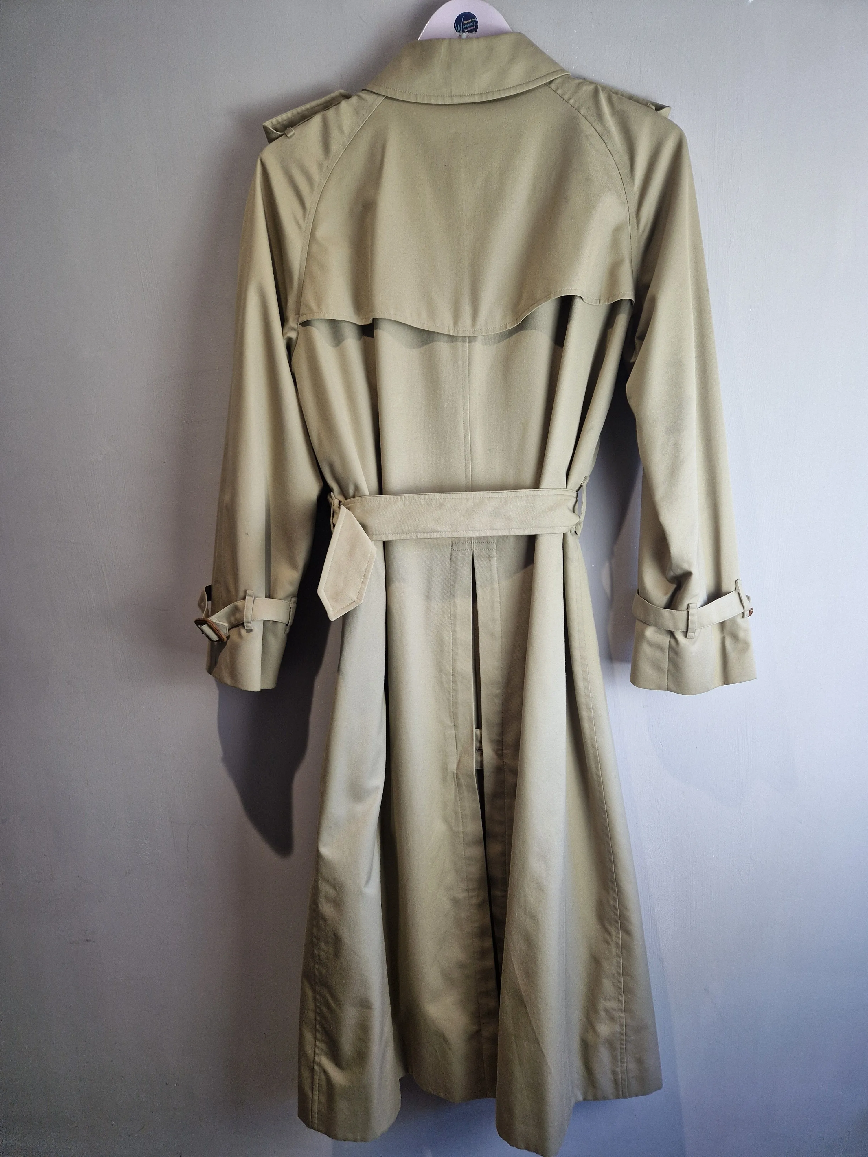 Burberry Vintage Chelsea Beige Trench Coat - size 12