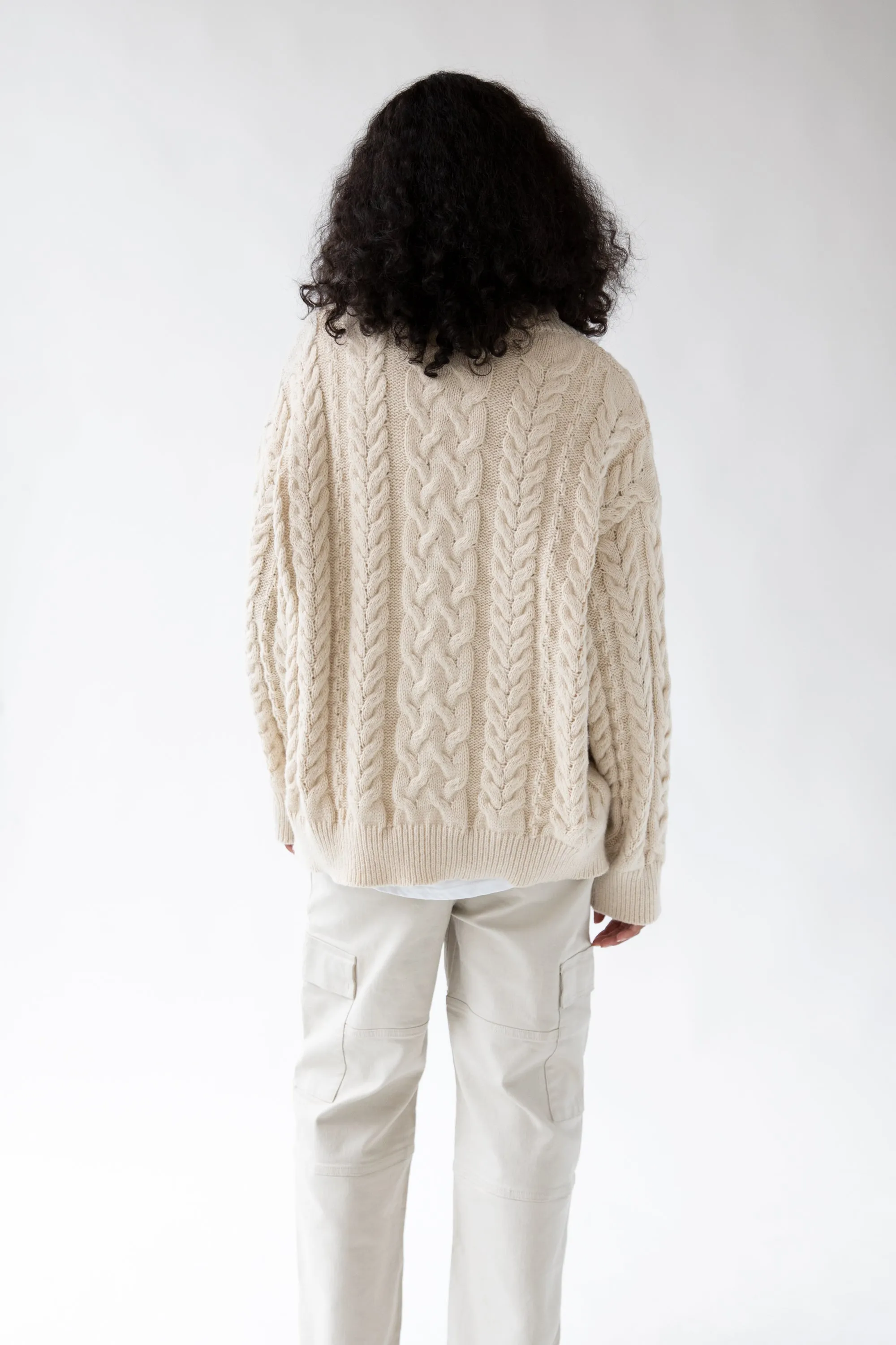 CABLE KNIT CREWNECK SWEATER