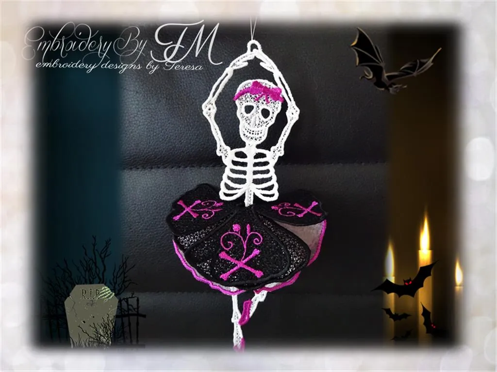 Halloween doll/4x4 hoop