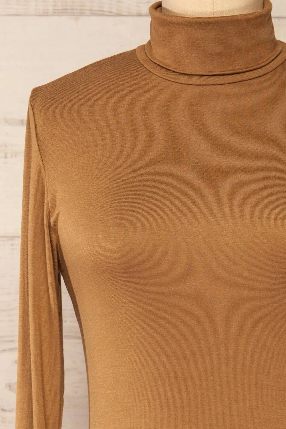 Lassi Caramel | Long Sleeve Turtleneck