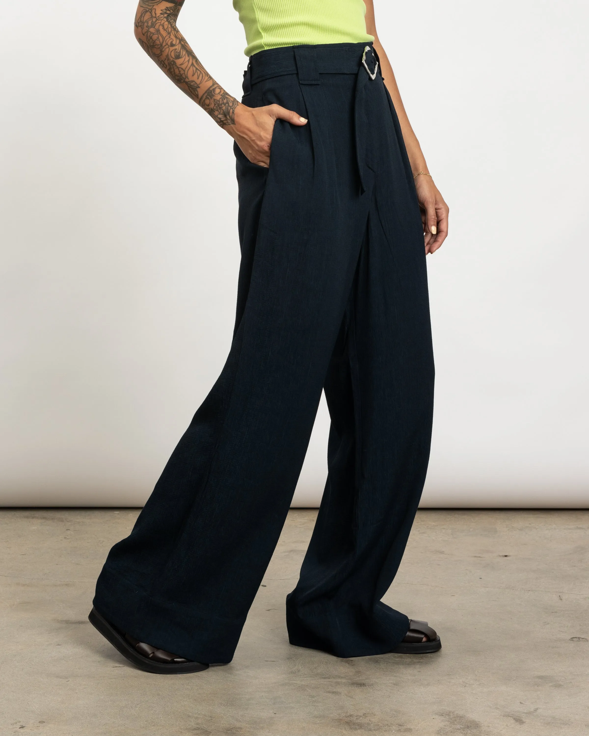 Light Structured Jacquard Pants in Sky Captain