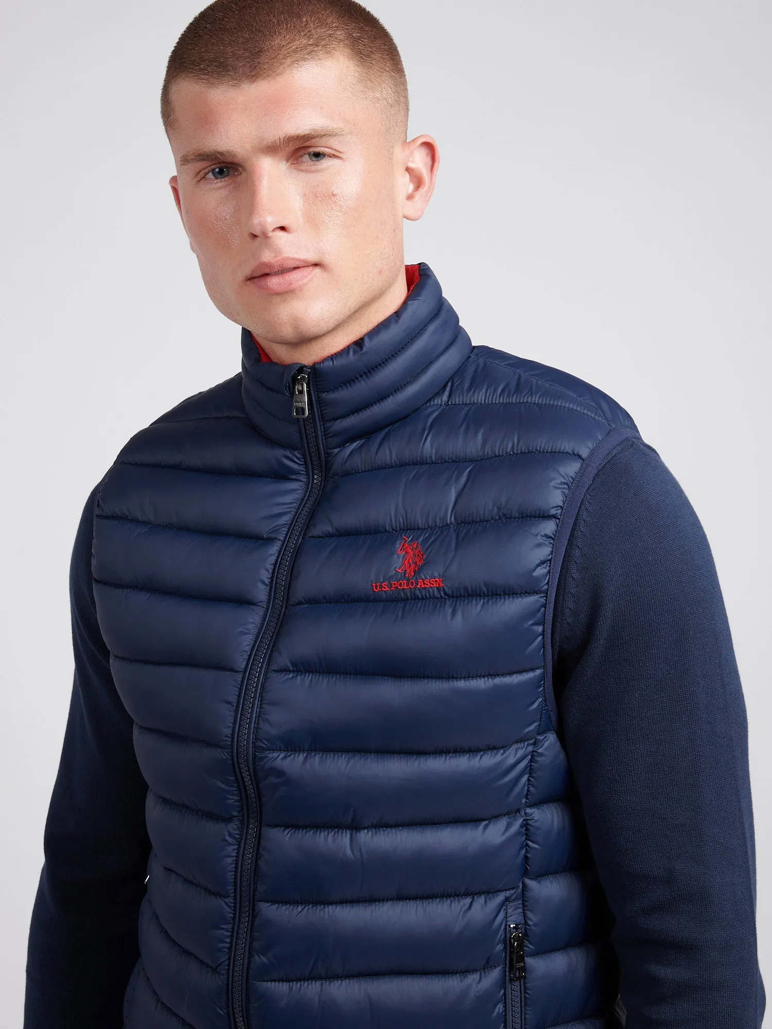 Mens Bound Quilted Gilet in Dark Sapphire Navy / Haute Red DHM