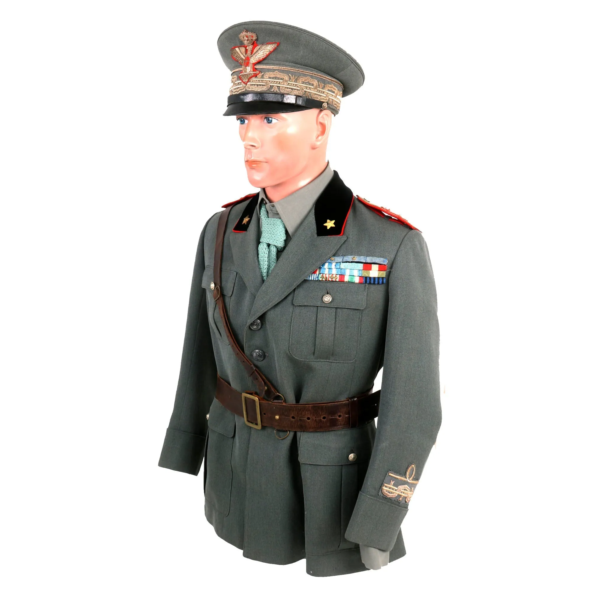 Original Italian WWII Uniform Set Attributed To General of Brigade Alfonso Morretti With Museum Sign - Formerly A.A.F. Tank Museum Collection