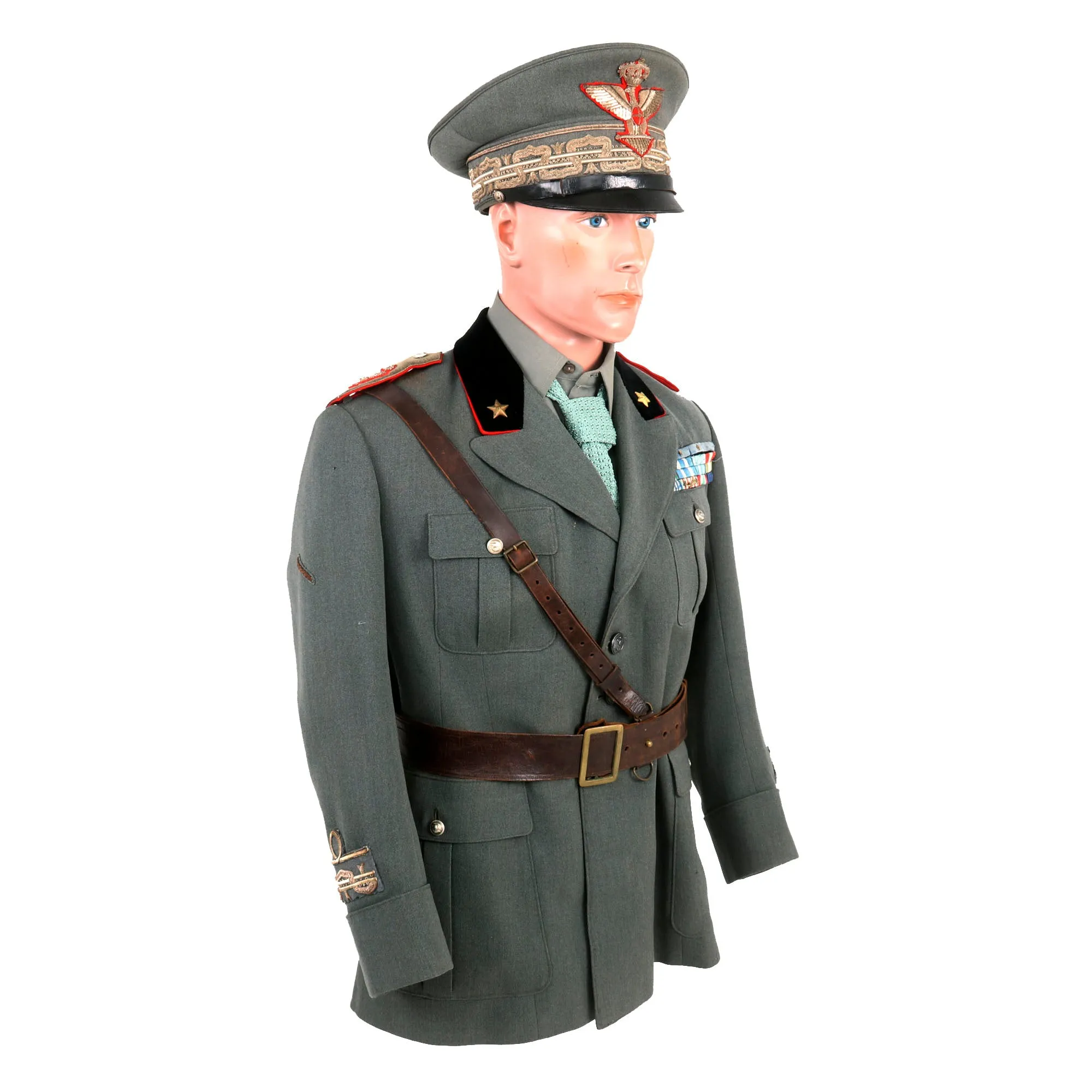 Original Italian WWII Uniform Set Attributed To General of Brigade Alfonso Morretti With Museum Sign - Formerly A.A.F. Tank Museum Collection