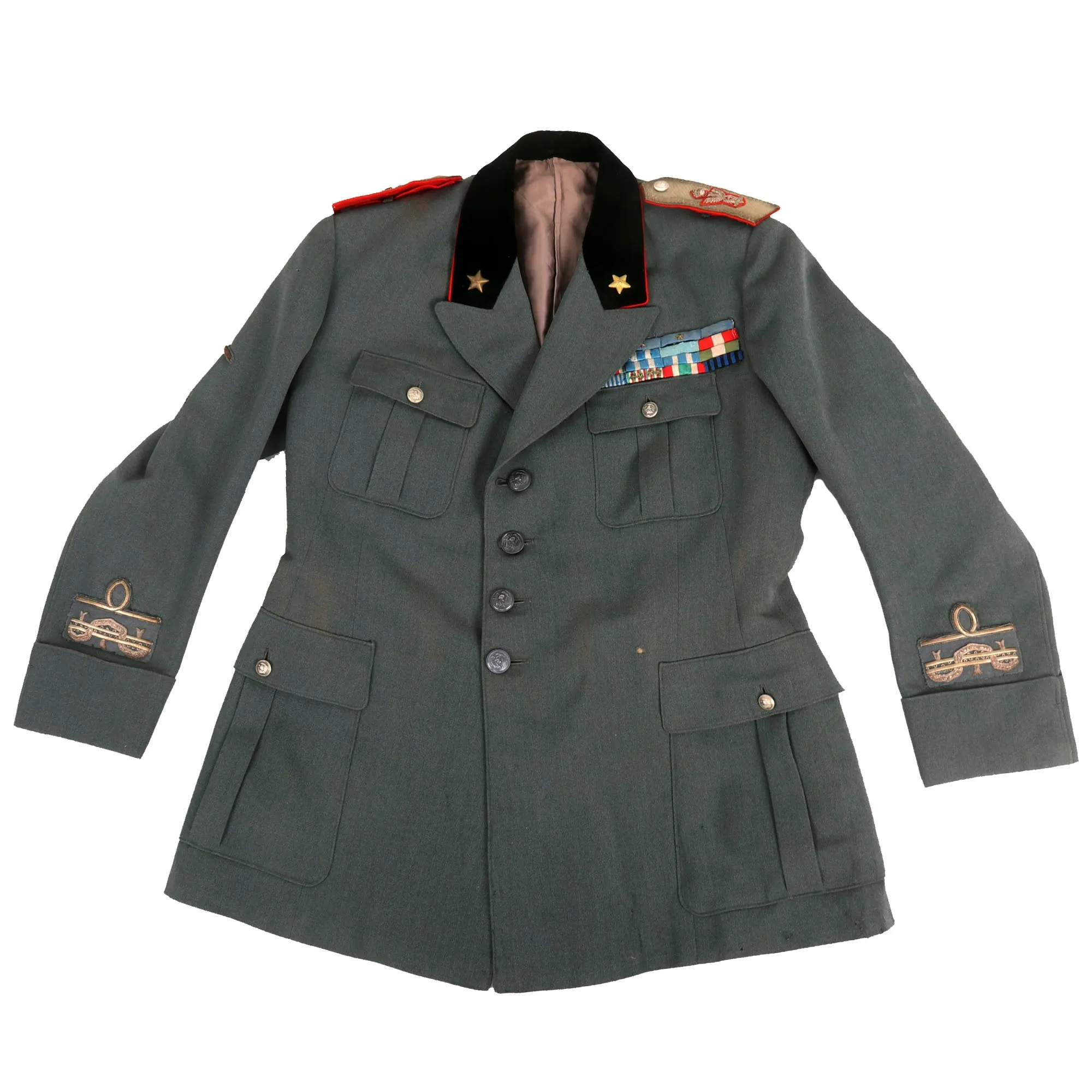 Original Italian WWII Uniform Set Attributed To General of Brigade Alfonso Morretti With Museum Sign - Formerly A.A.F. Tank Museum Collection