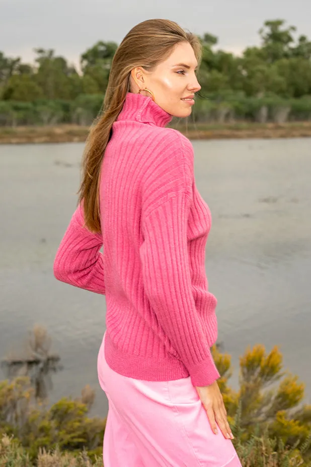 Queencii – Dorothee Turtleneck Sweater Pink